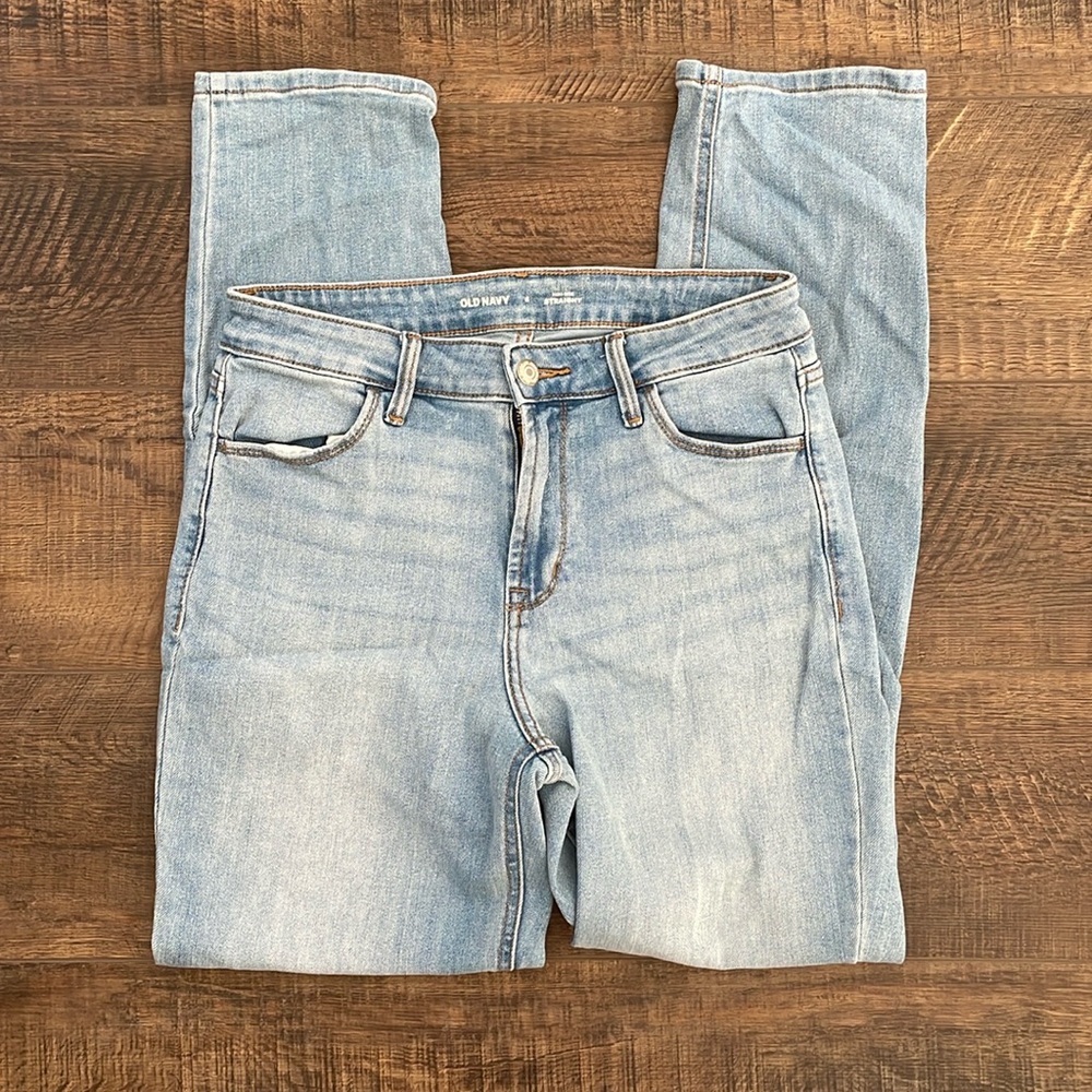 High Riss Straight Jeans